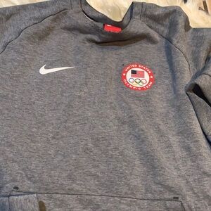 RARE MEN NIKE TEAM USA 2016 RIO OLYMPIC TECH FLEECE CREW SWEATER